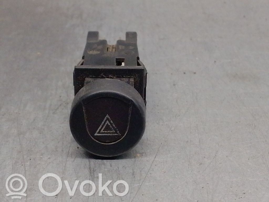 Peugeot 306 Hazard light switch 