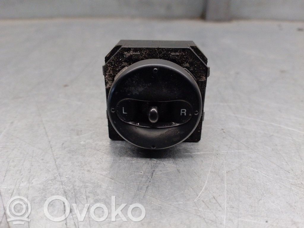 Hyundai Matrix Wing mirror switch 