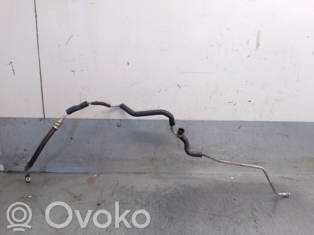 Mazda 3 III Ilmastointilaitteen putki (A/C) 
