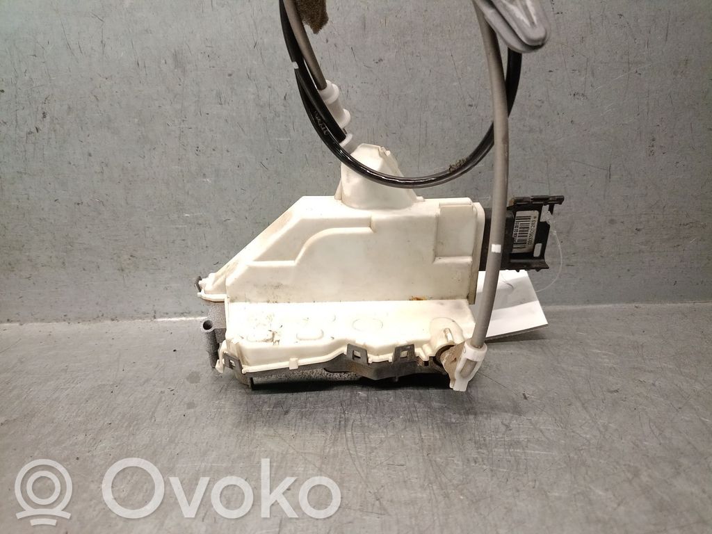 Citroen C-Elysée Priekšpusē slēdzene 