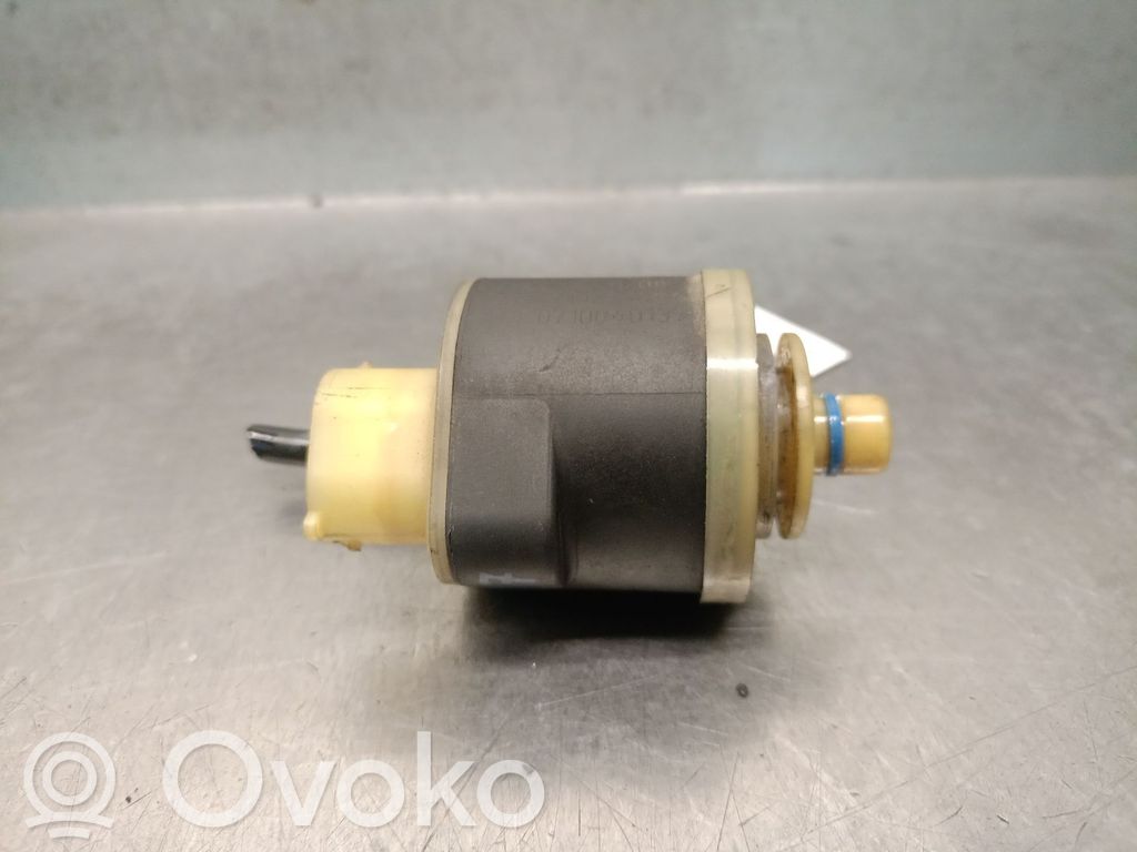 BMW 3 E90 E91 Halterung Kraftstofftank 