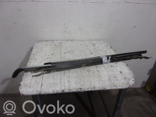 Daihatsu Rocky Moldura del panel 