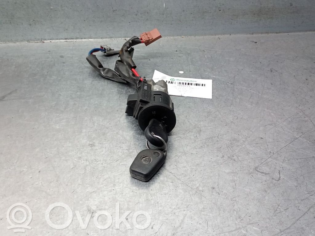 Citroen Saxo Aizdedzes atslēga 