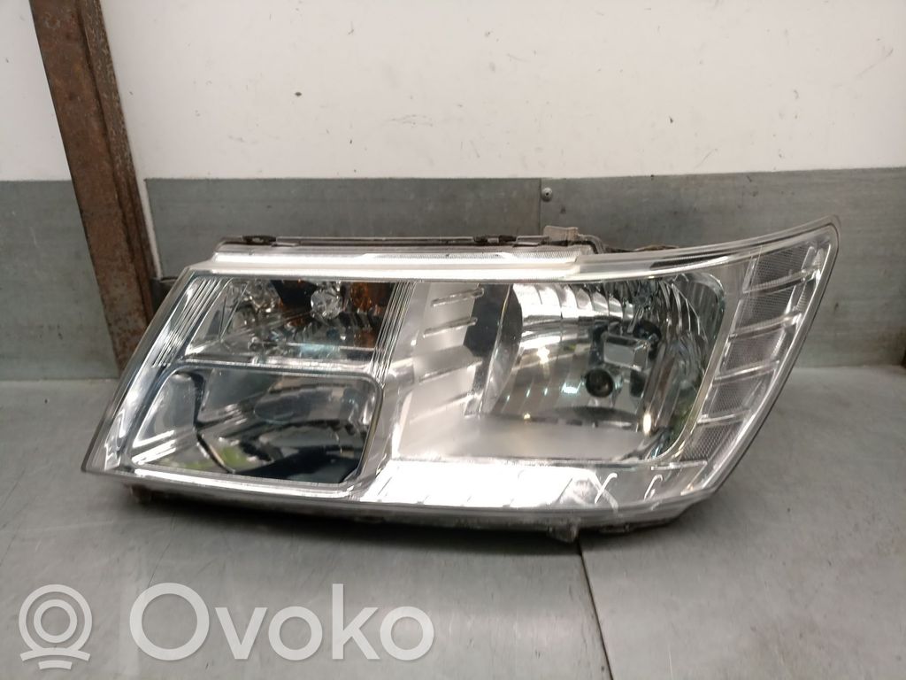 Dodge Journey Priekšējais lukturis 