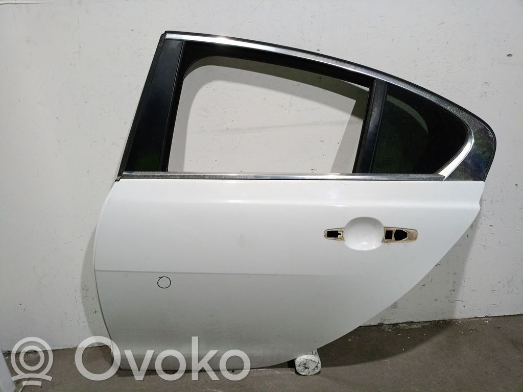 Puerta trasera   T4N2635,T4N2635