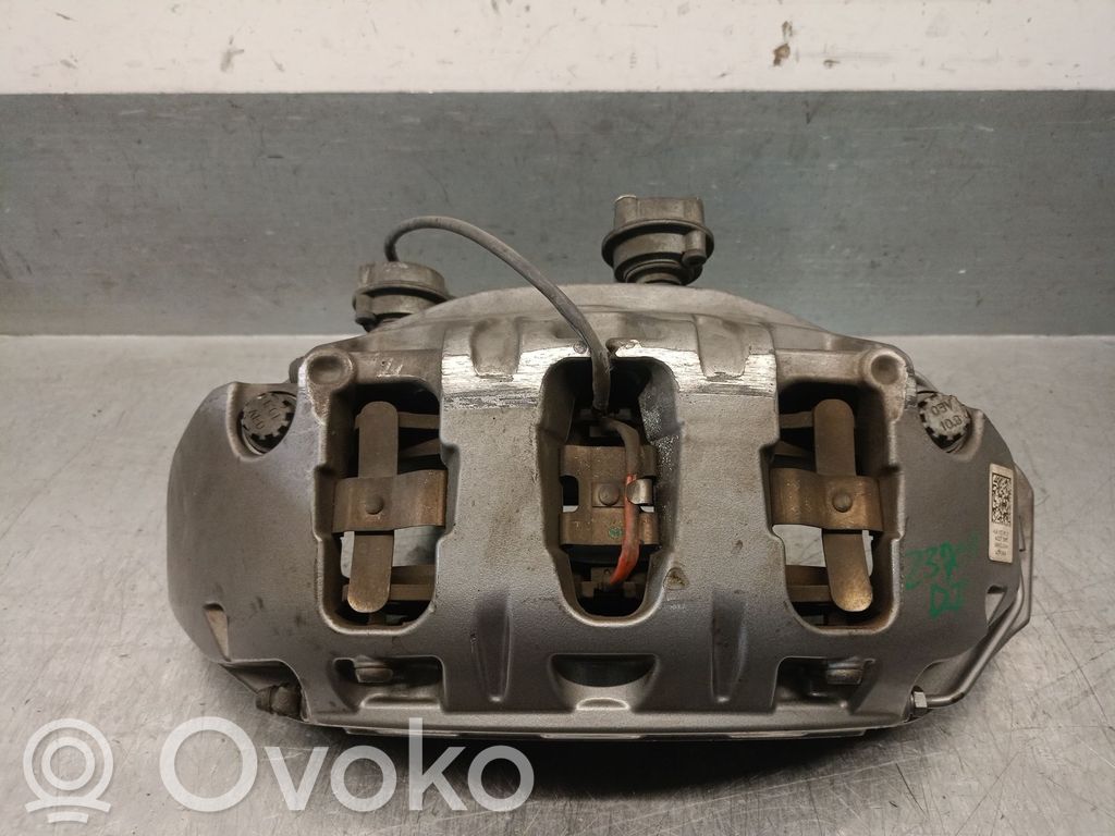 Audi A7 S7 4K8 Zacisk hamulcowy przedni 