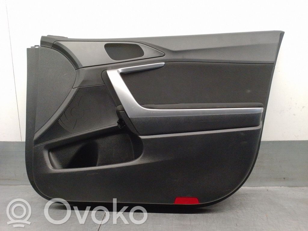 KIA Xceed Etuoven verhoilu 