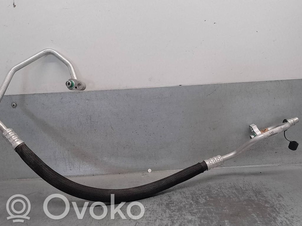 KIA Xceed Ilmastointilaitteen putki (A/C) 