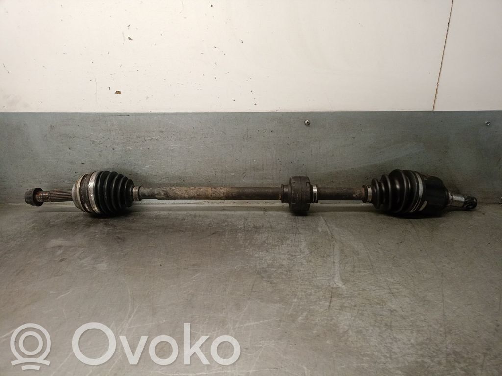 Toyota Yaris Półoś przednia 