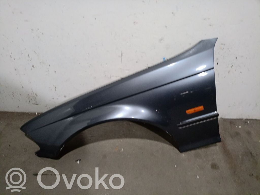 BMW 3 E46 Sparnas 