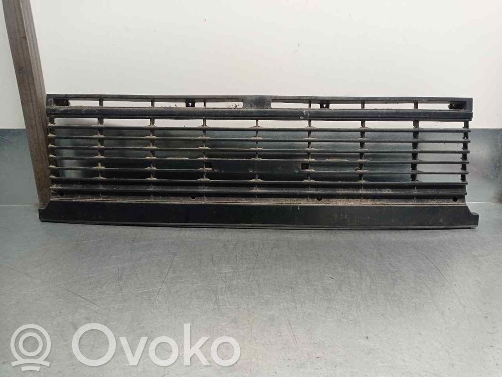Toyota Hiace (H50, H60, H70) Griglia anteriore 