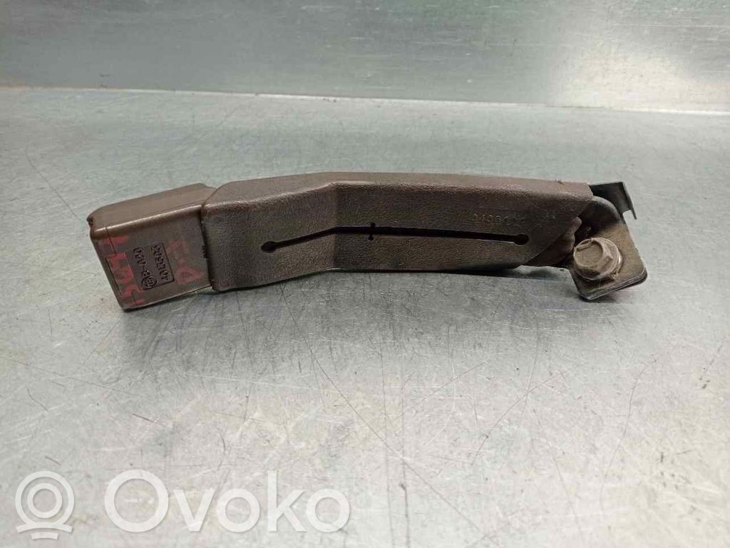 Toyota Hiace (H50, H60, H70) Fibbia della cintura di sicurezza anteriore 