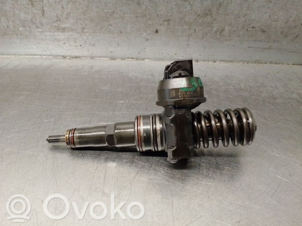 Inyector de combustible   038130073AR,0414720214