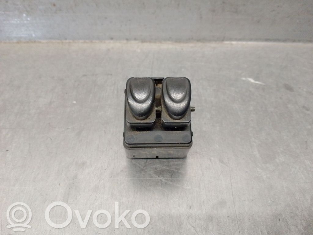 Electric window control switch   B10S,B10S