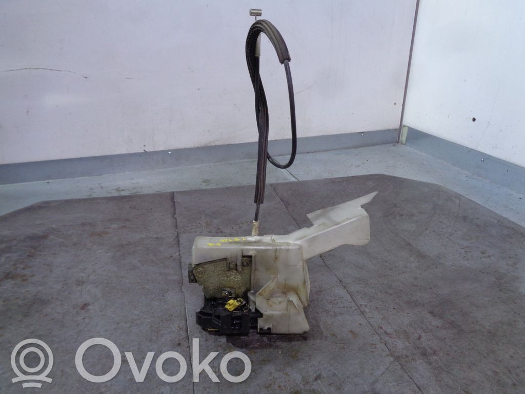 Renault Clio I Etuoven lukko 