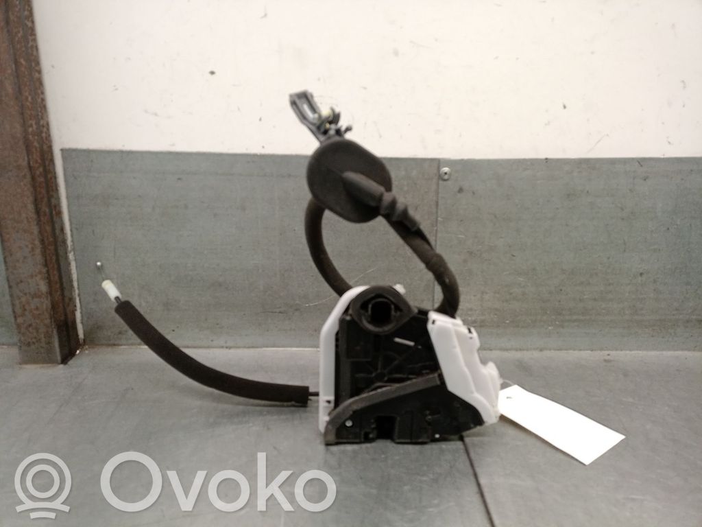 Renault Arkana Galinių durų spyna 