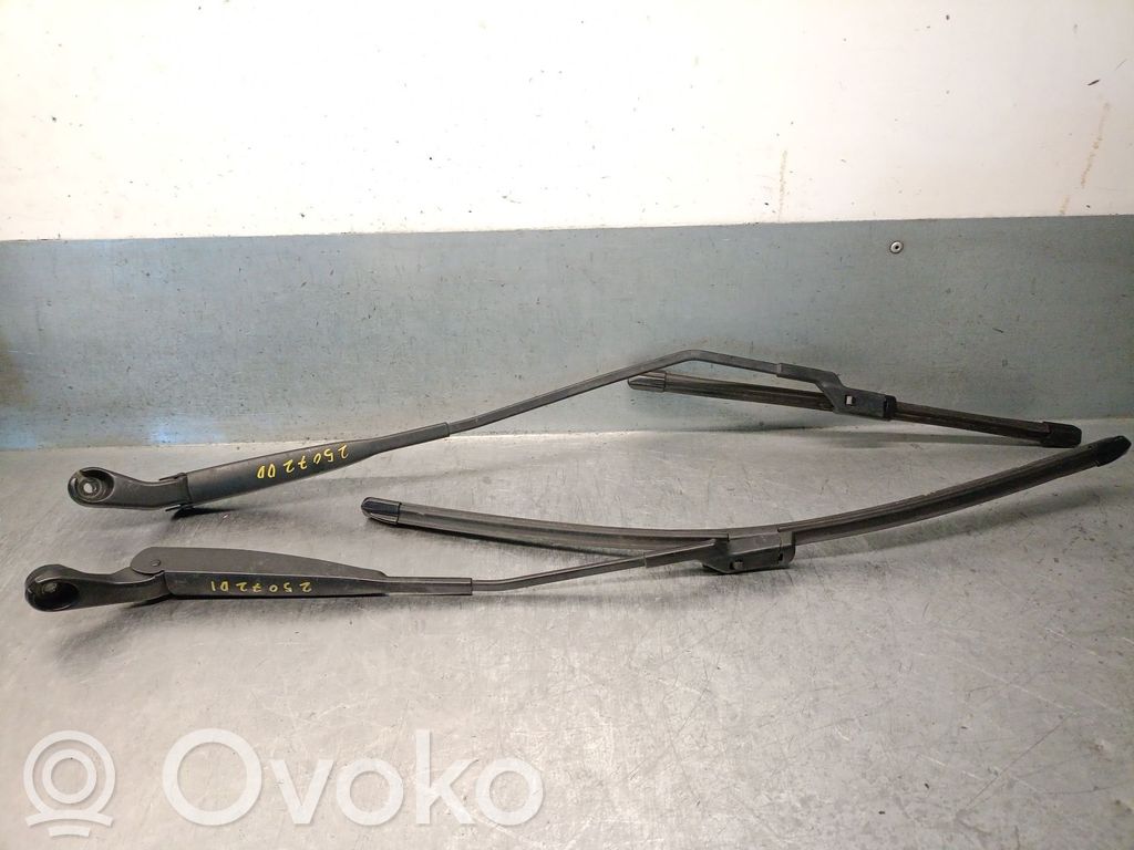 Ford Ka Front wiper blade arm 