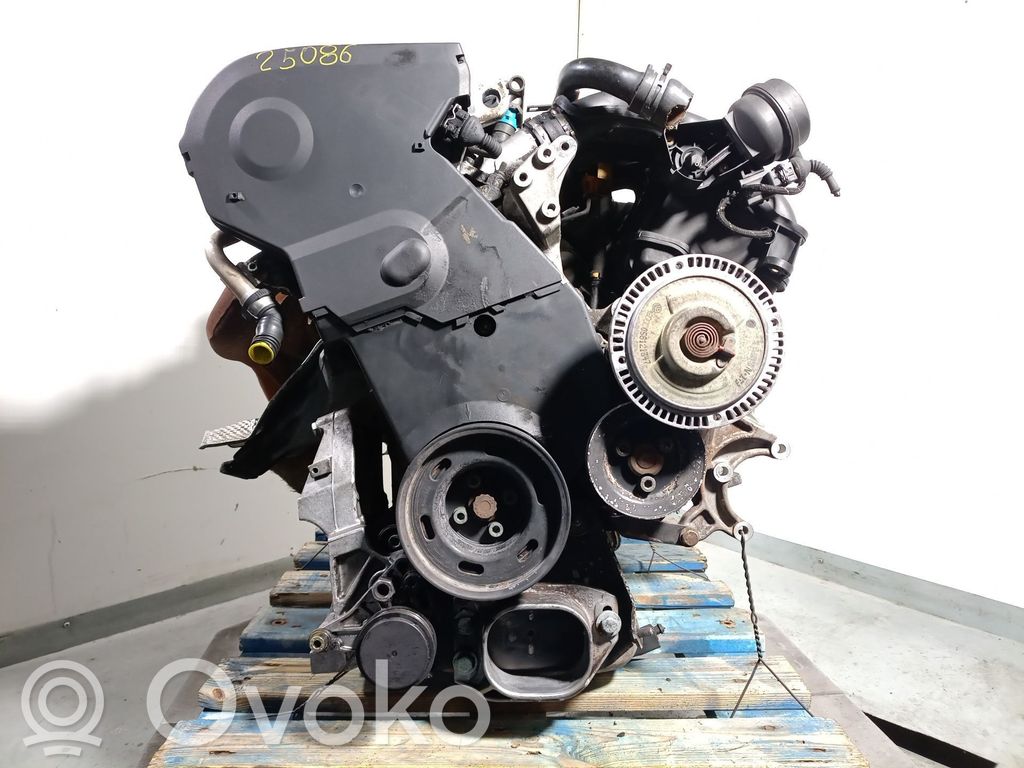 Audi A4 S4 B5 8D Двигатель 