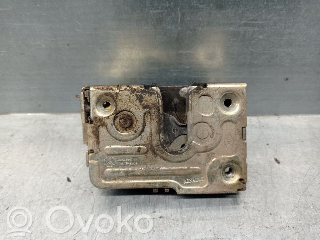 Iveco Daily 3rd gen Etuoven lukko 