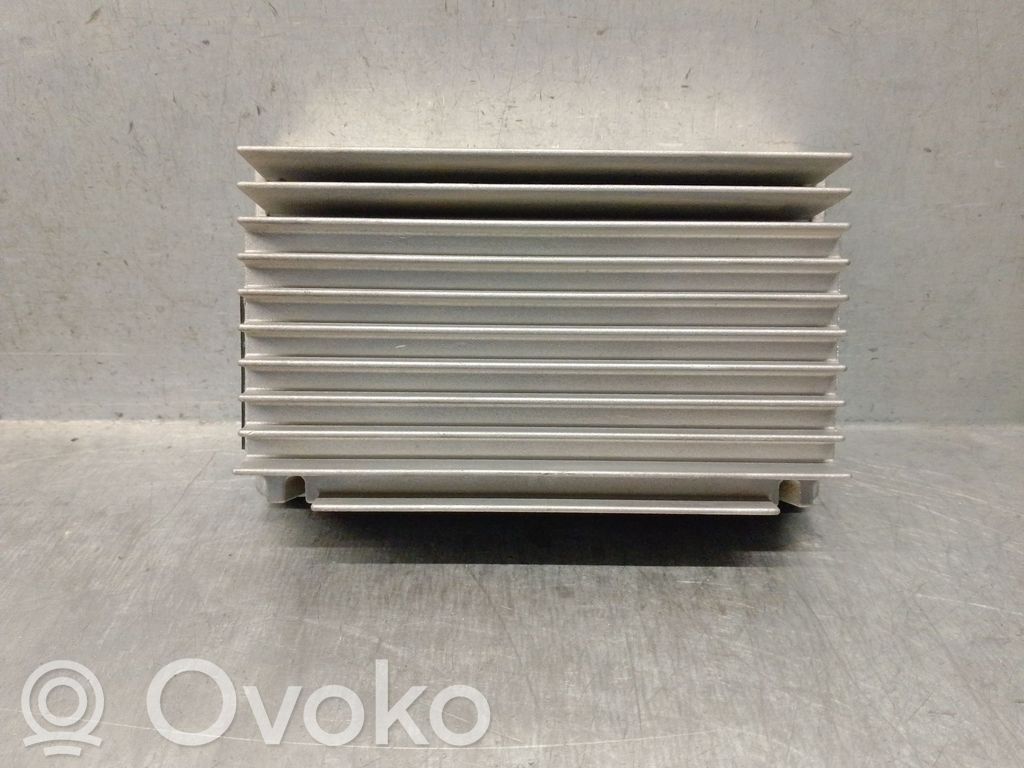 BMW X1 E84 Sound amplifier 