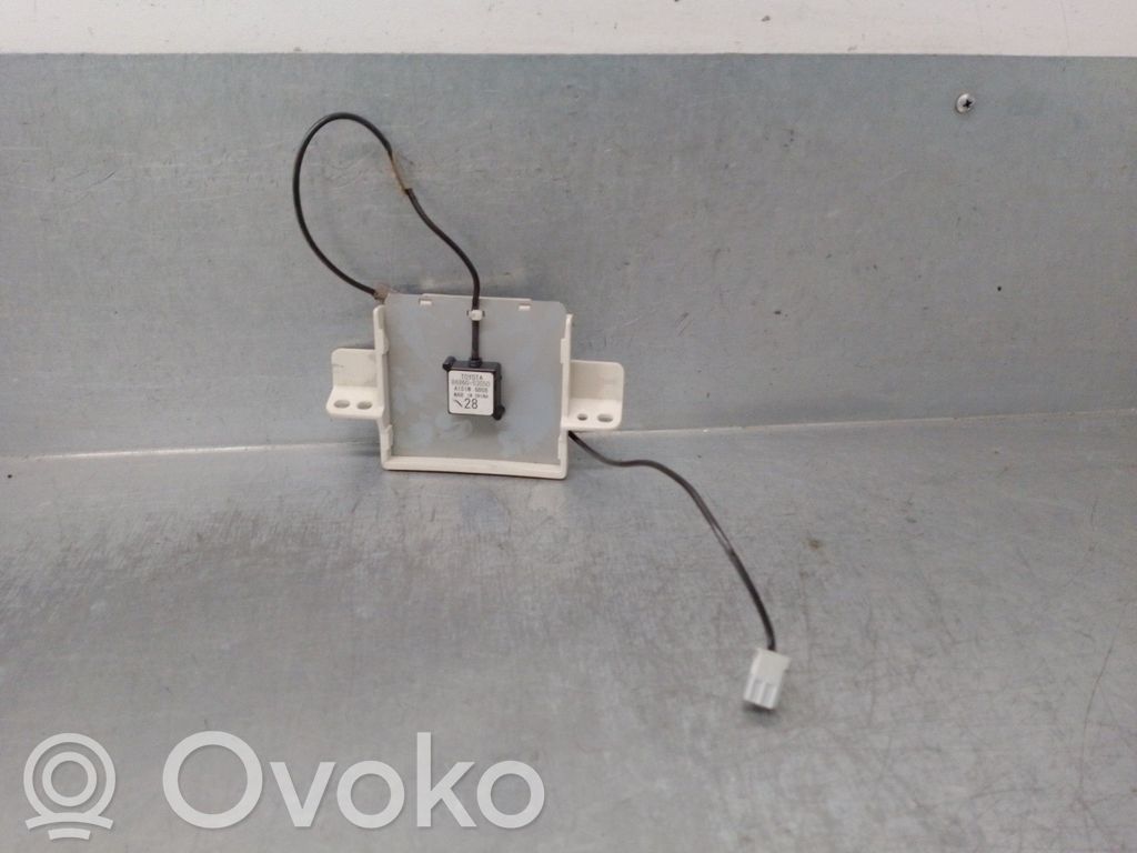 Lexus IS 220D-250-350 Radion antenni 