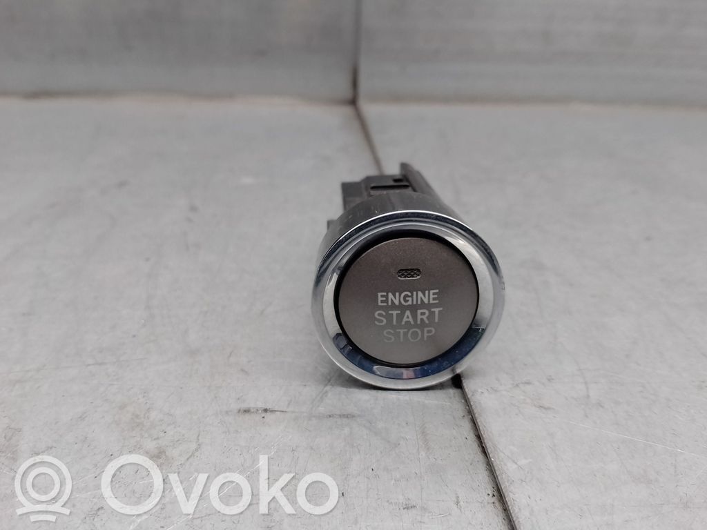 Przyciski multifunkcyjne   932U7600497