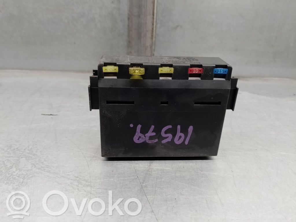 Lexus IS 220D-250-350 Set scatola dei fusibili 
