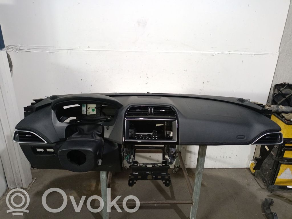 Jaguar F-Pace Deska rozdzielcza 