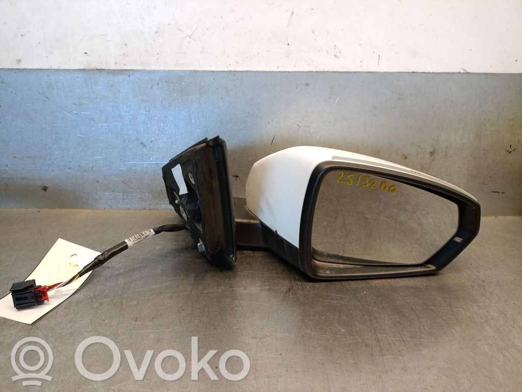 Volkswagen Polo VI Elektryczne lusterko boczne drzwi przednich 