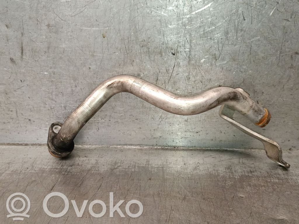 Ilmastointilaitteen putki (A/C)   057121512E,057121512E