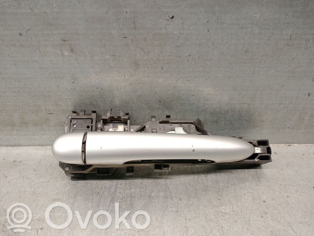 Manecilla externa puerta trasera   8200028464,8200028464