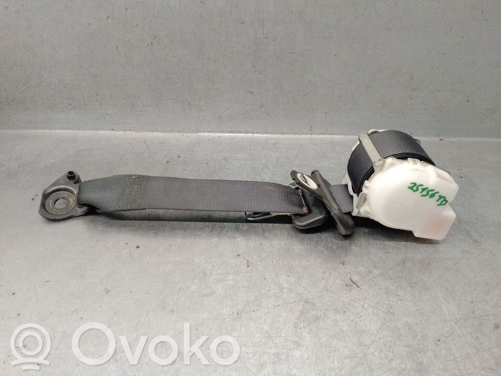 Toyota Yaris Cinturón trasero 
