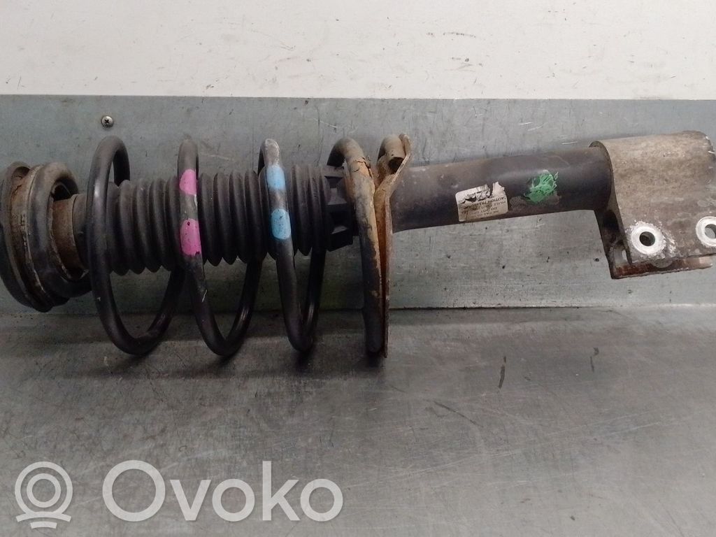 Peugeot 307 Priekšpusē amortizators ar atsperi 