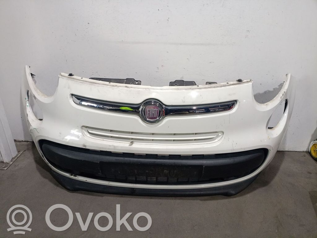 Fiat 500L Parachoques delantero 