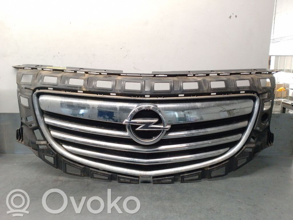 Opel Insignia A Etusäleikkö 