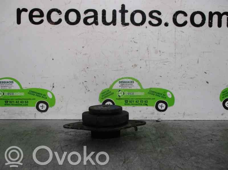 Engine mount bracket   8200000017