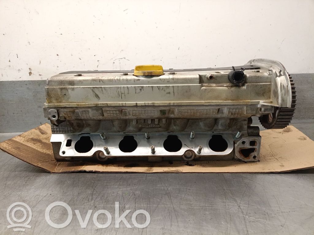 Opel Vectra B Culasse moteur 
