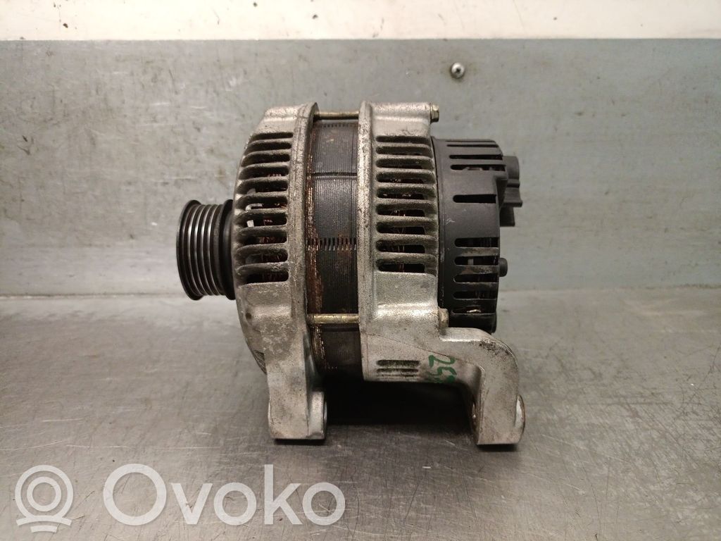 BMW 5 E39 Ģenerators 
