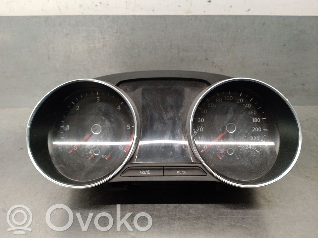 Volkswagen Polo V 6R Tachimetro (quadro strumenti) 