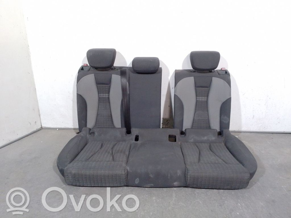 Takaistuin   5Q0885305C,5Q0885305C