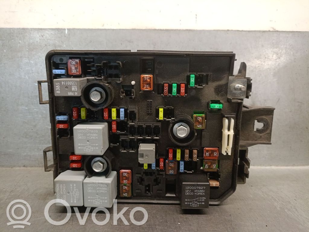 Opel Corsa E Fuse box set 