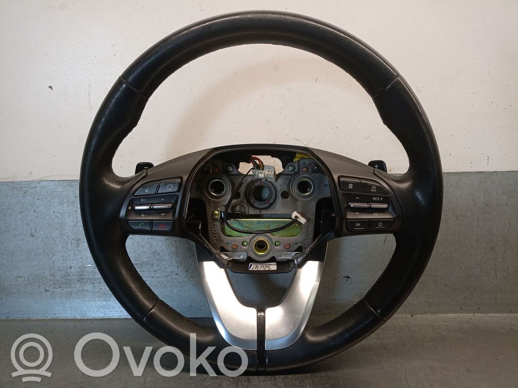 Hyundai i30 Ohjauspyörä 