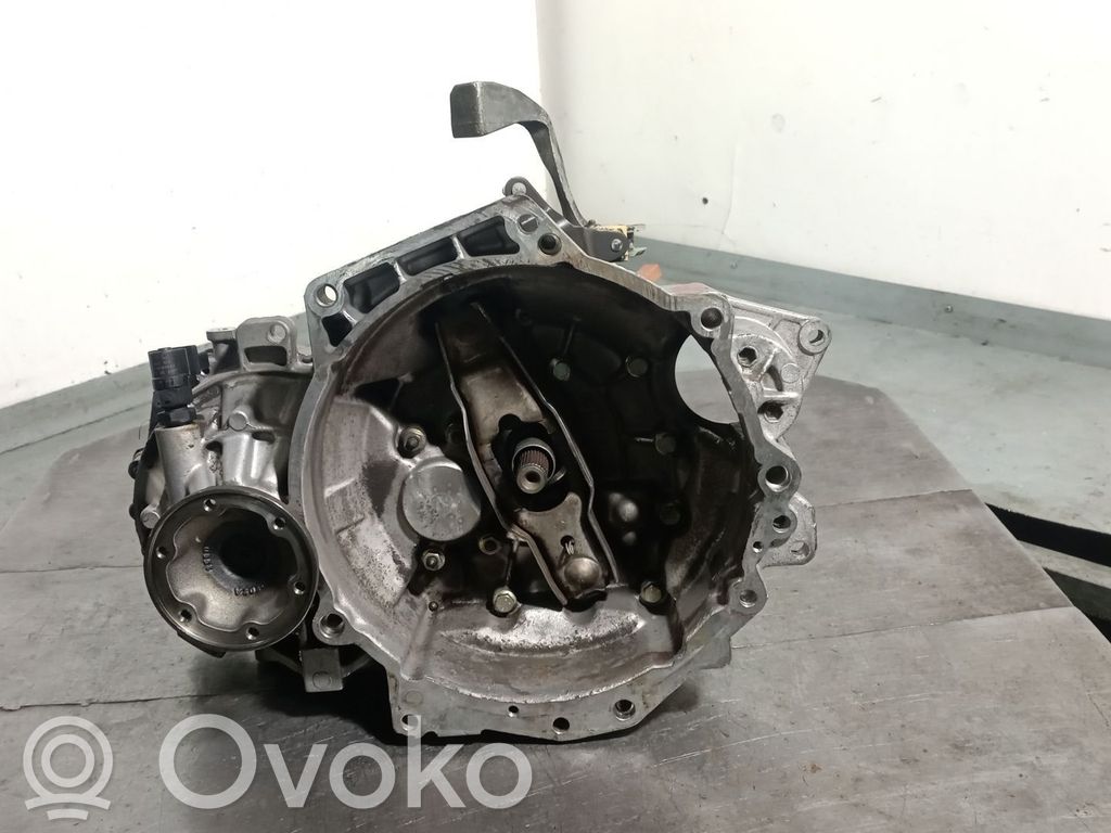 Volkswagen Golf SportWagen Manual 5 speed gearbox 