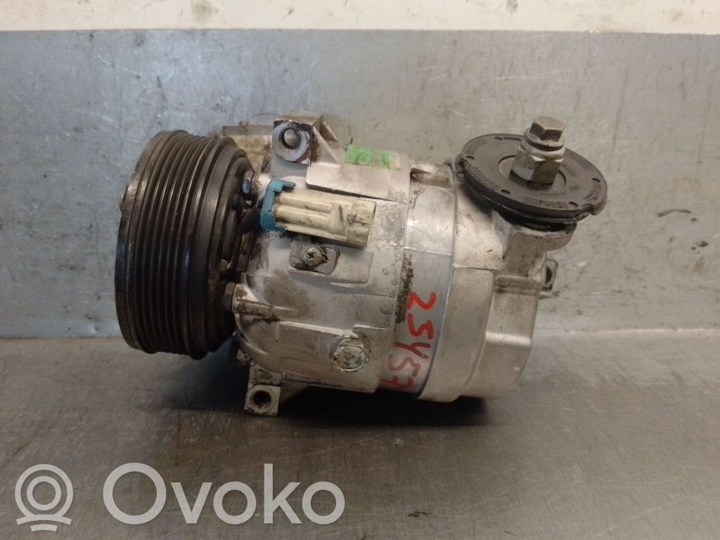 Kompresor / Sprężarka klimatyzacji A/C   699102,1854091