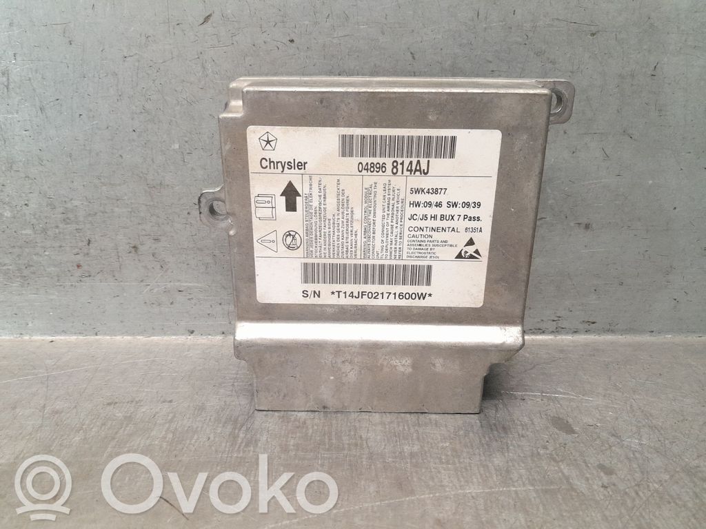 Turvatyynyn ohjainlaite/moduuli   04896814AJ,5WK43877
