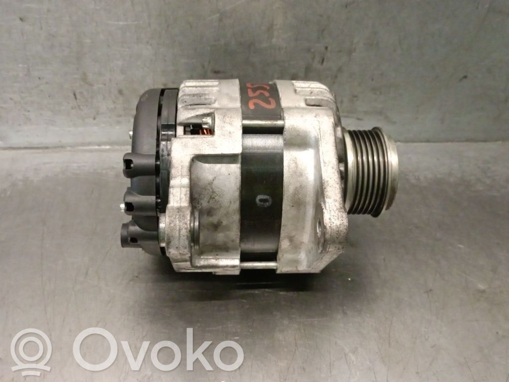 Opel Astra H Alternator 