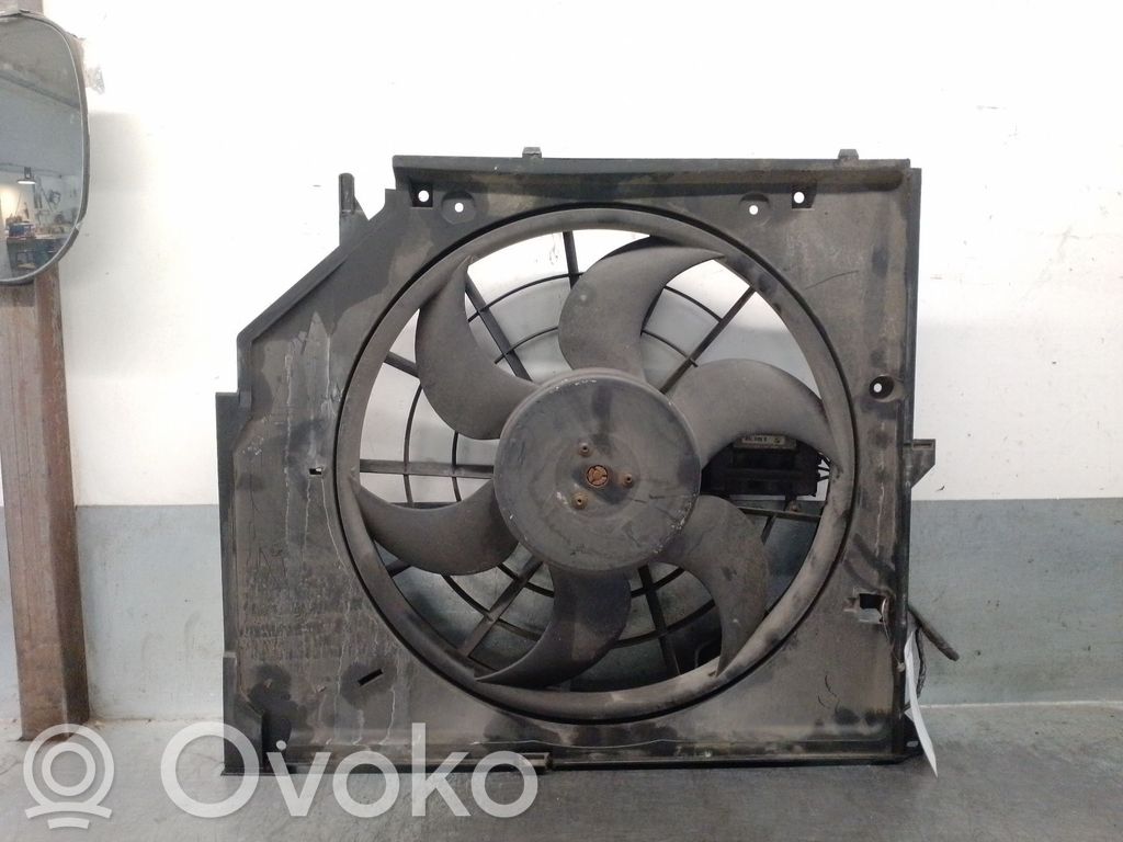 BMW 3 E46 Elektrisks radiatoru ventilators 
