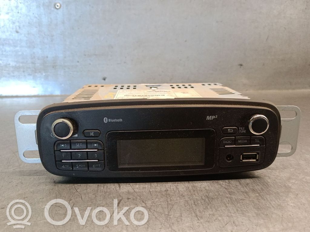 Renault Clio III Moduł / Sterownik dziku audio HiFi 