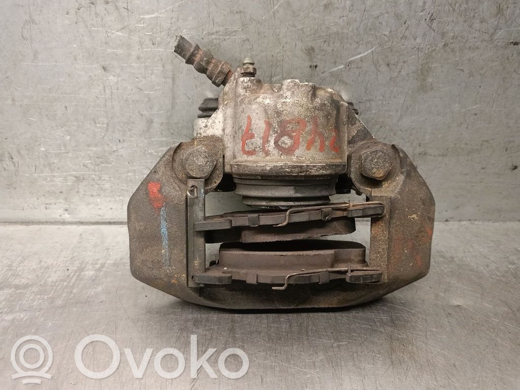 Citroen Saxo Zacisk hamulcowy przedni 
