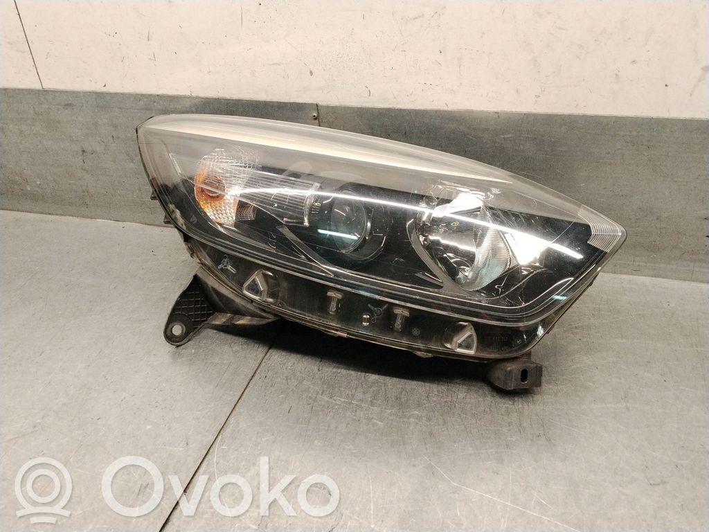Renault Captur Priekšējais lukturis 